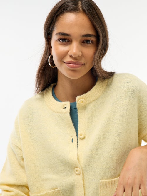 Colete abotoado com 2 bolsos aplicados - Kiabi