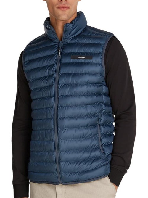 Colete acolchoado calvin klein jeans para homem azul-marinho - Kiabi Colete acolchoado calvin klein jeans para homem azul-marinho - Kiabi