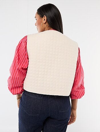 Colete acolchoado com bordados