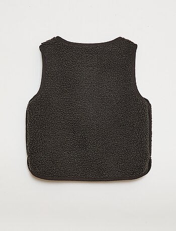 Colete com efeito de pele de carneiro sem mangas
