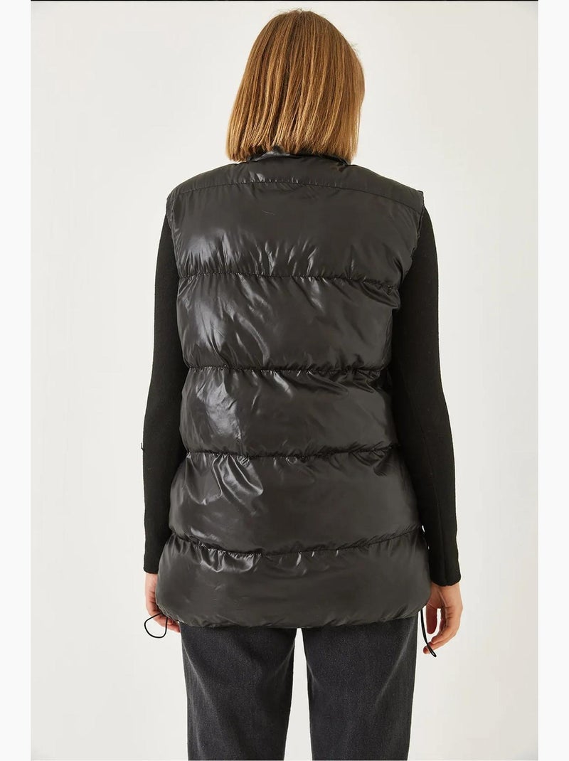 Colete com fecho e bolso duplo lucci Preto - Kiabi