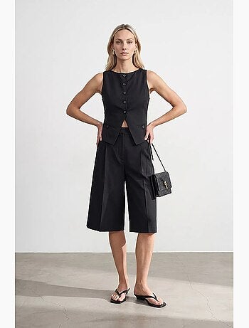 Colete crop ajustado dilvin