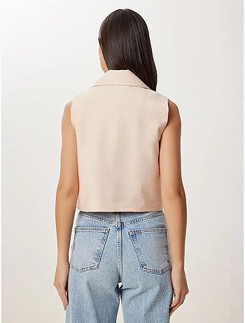 Colete cropped de linho sem mangas com gola xale istanbul