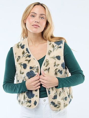 Colete em sherpa sem mangas