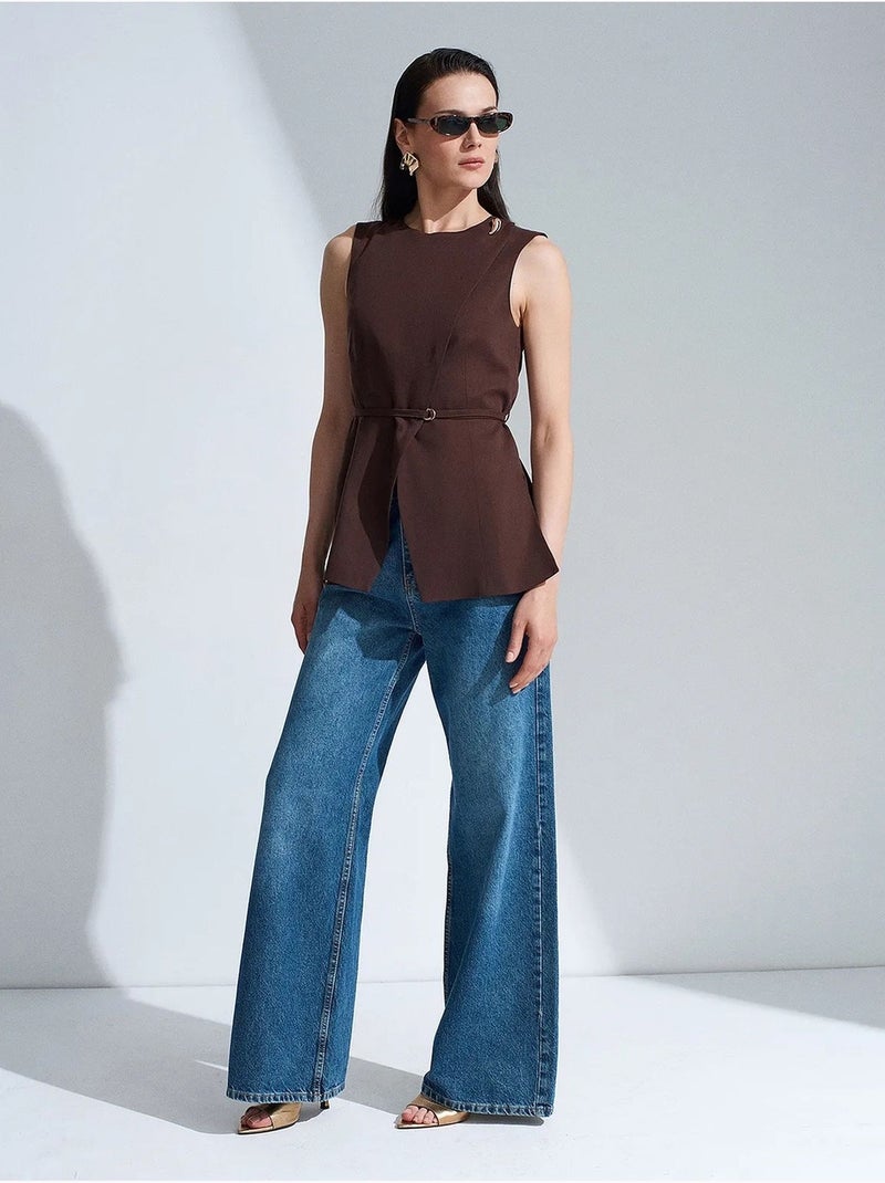 Colete feminino em popelina de tencel com cinto na cintura dilvin Castanho - Kiabi