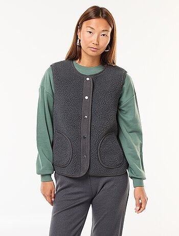 Colete sem mangas efeito shearling