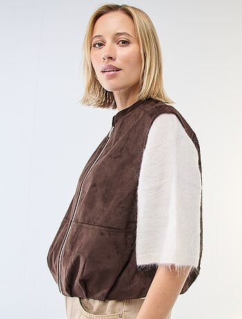 Colete sem mangas em camurça