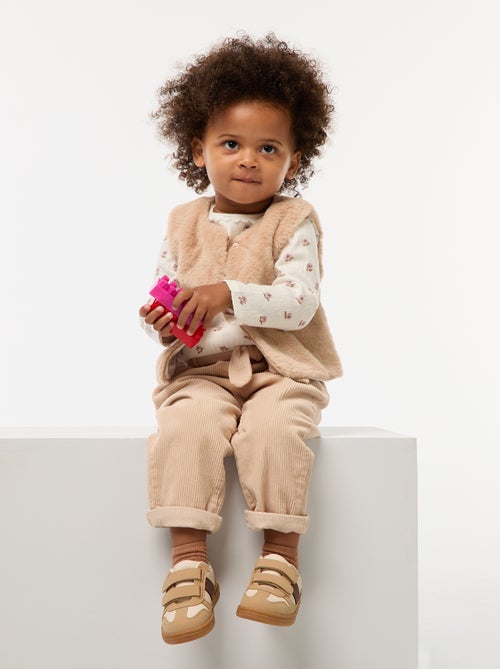 Colete sem mangas em imitação de pelo - Kiabi