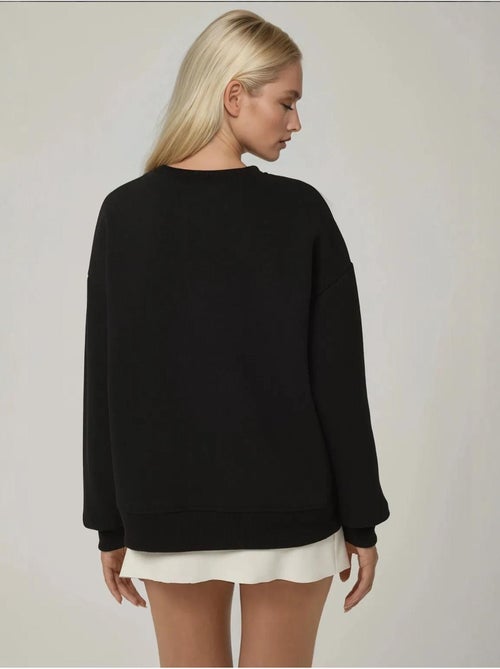 Comfort sweatshirt de gola redonda com padrão animal bordado em relevo hiccup - Kiabi Comfort sweatshirt de gola redonda com padrão animal bordado em relevo hiccup - Kiabi