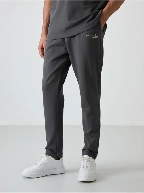 Conjunto active oversize em algodão e poliéster para homem tommy - Kiabi Conjunto active oversize em algodão e poliéster para homem tommy - Kiabi