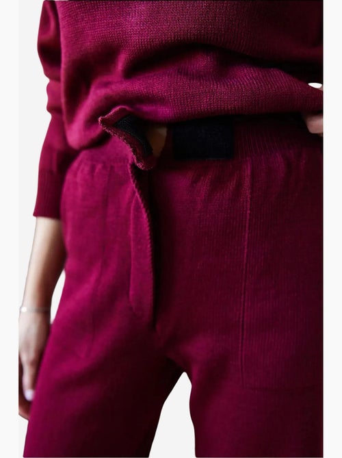 Conjunto básico de duas peças em malha com detalhe de velcro na cintura lucci - Kiabi Conjunto básico de duas peças em malha com detalhe de velcro na cintura lucci - Kiabi