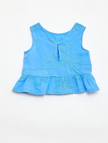 Conjunto blusa + calças com bordados - 2 peças
