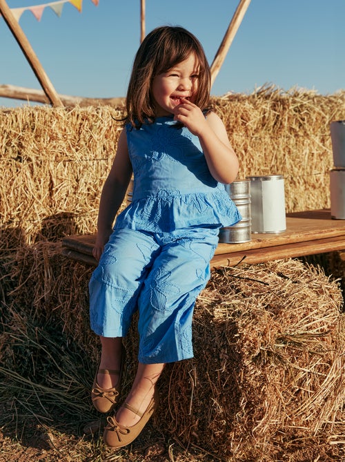 Conjunto blusa + calças com bordados - 2 peças - Kiabi
