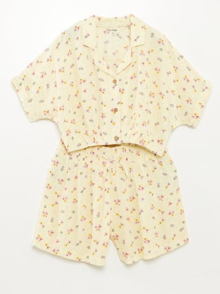 Conjunto blusa + calções - 2 peças