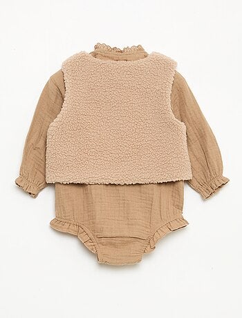 Conjunto body + colete + collants