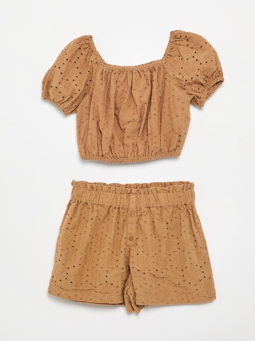 Conjunto bordado de 2 peças - calções + blusa - Kiabi