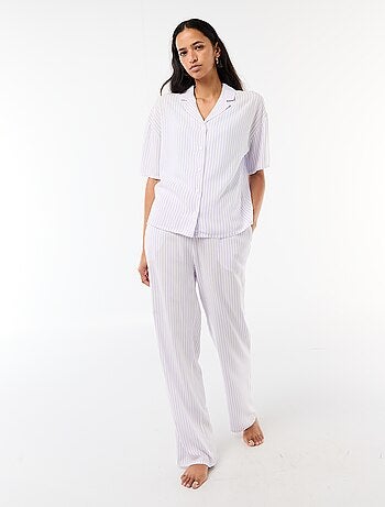 Conjunto camisa de noite às riscas