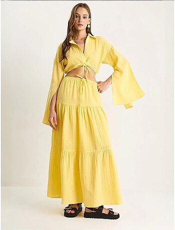 Conjunto co-ord de duas peças com camisa e saia com folhos lucci