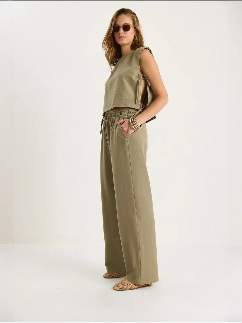 Conjunto co-ord de duas peças com gola redonda, fecho de atar e calças de perna larga lucci Verde cáqui - Kiabi