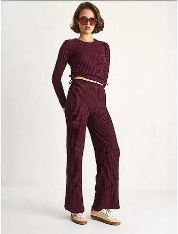 Conjunto co-ord de duas peças justo com calças à boca de sino lucci