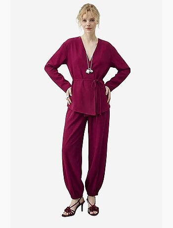 Conjunto com blusa de manga comprida com decote em v e cintura elástica lucci