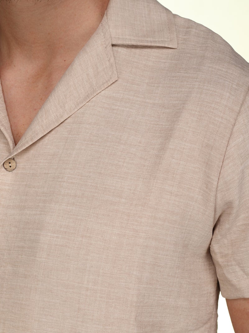 Conjunto composto por camisa e calções lisos com textura - Frilivin Castanho - Kiabi