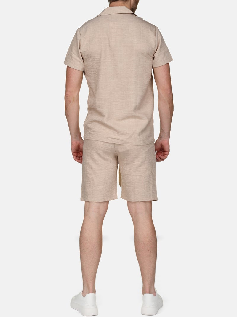 Conjunto composto por camisa e calções lisos com textura - Frilivin Castanho - Kiabi