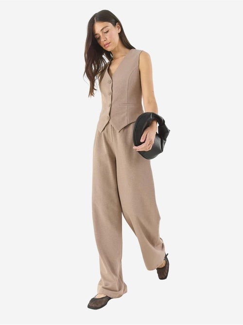 Conjunto coord de duas peças com colete de decote em v e calças de perna larga lucci - Kiabi Conjunto coord de duas peças com colete de decote em v e calças de perna larga lucci - Kiabi