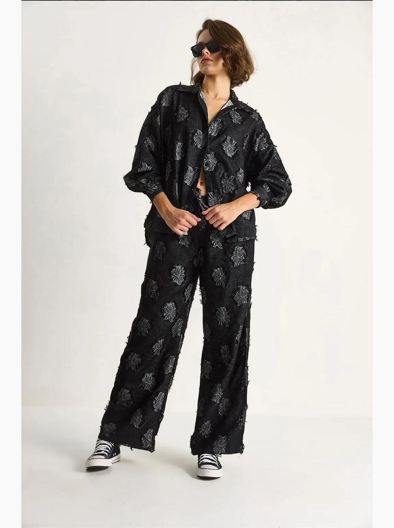 Conjunto coordenado com camisa oversized bordada e calças de perna larga lucci Preto - Kiabi