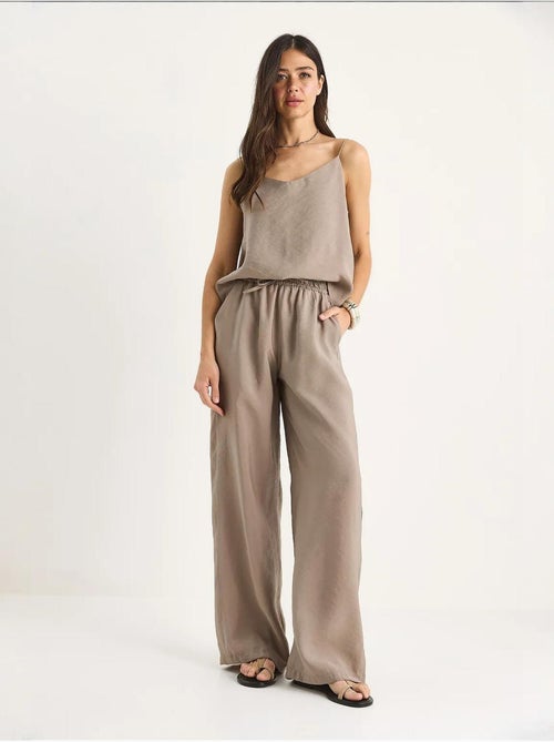 Conjunto coordenado com camisola sem mangas e calças de perna larga lucci - Kiabi Conjunto coordenado com camisola sem mangas e calças de perna larga lucci - Kiabi
