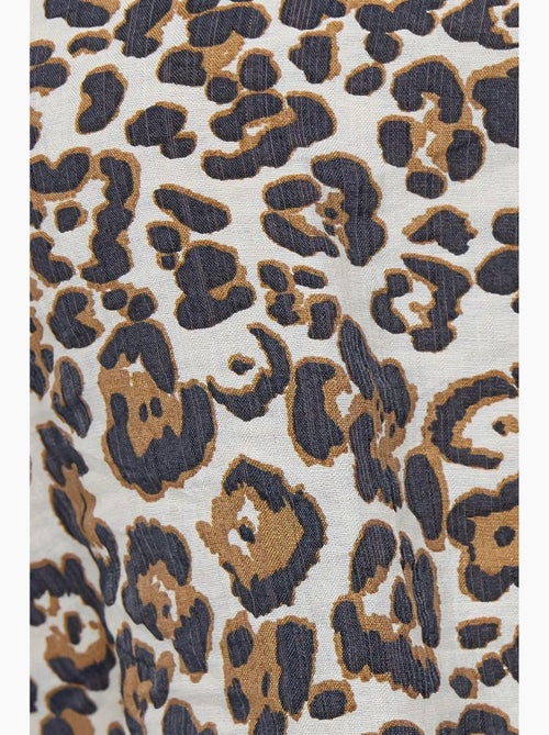 Conjunto coordenado com estampado animal, decote em v e cintura subida hiccup - Kiabi Conjunto coordenado com estampado animal, decote em v e cintura subida hiccup - Kiabi