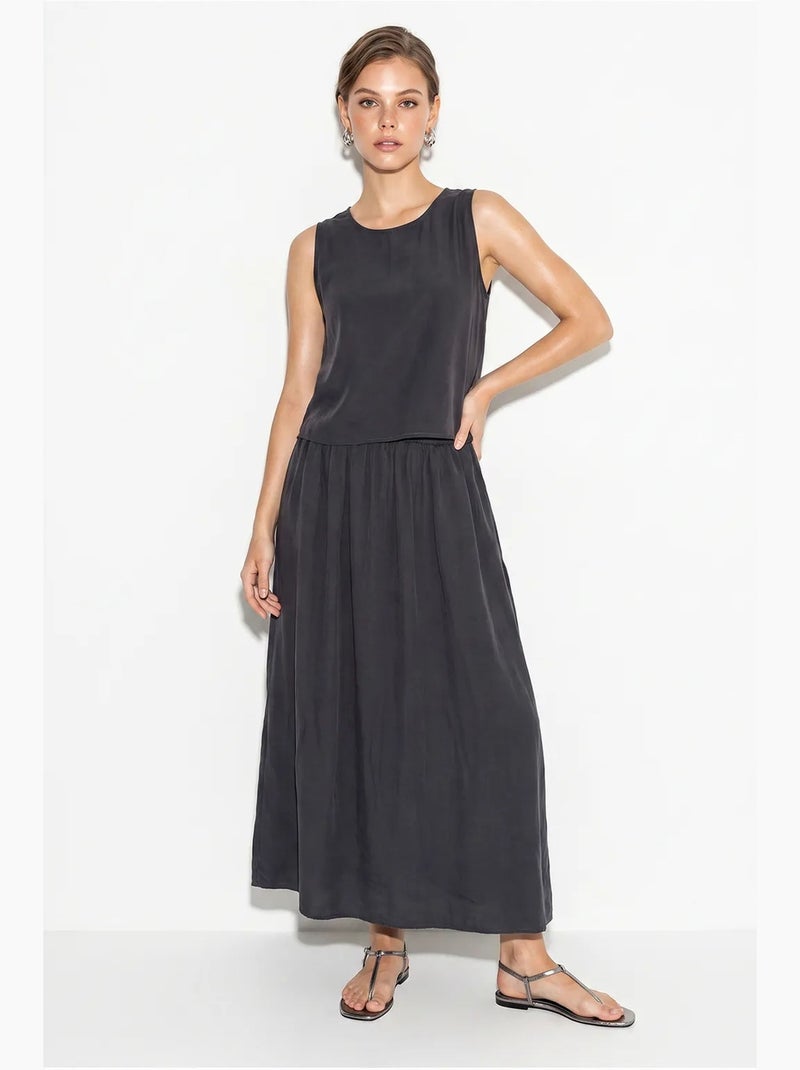 Conjunto coordenado com top sem mangas de decote redondo e saia midi lucci Cinza-preto - Kiabi