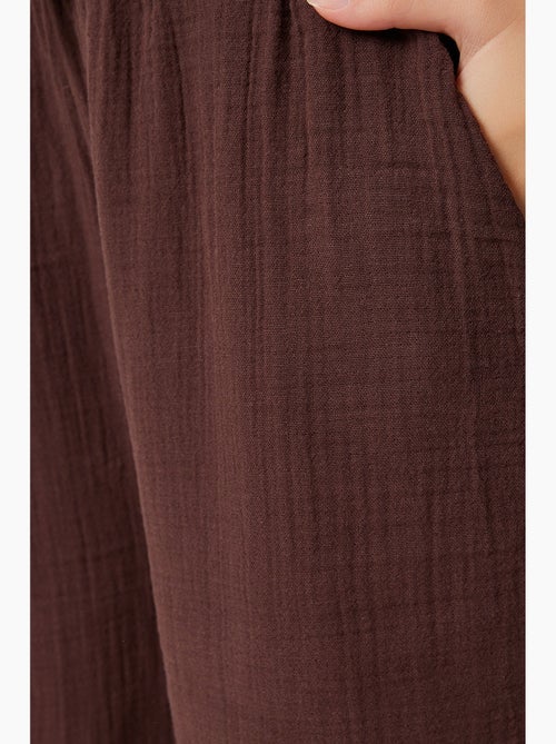 Conjunto coordenado de duas peças de cintura subida com perna larga e gola de camisa istanbul - Kiabi Conjunto coordenado de duas peças de cintura subida com perna larga e gola de camisa istanbul - Kiabi