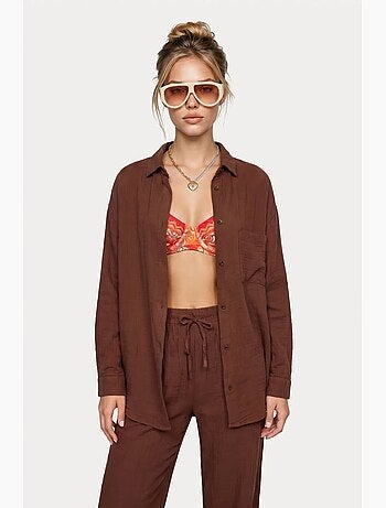 Conjunto coordenado de duas peças de cintura subida com perna larga e gola de camisa istanbul