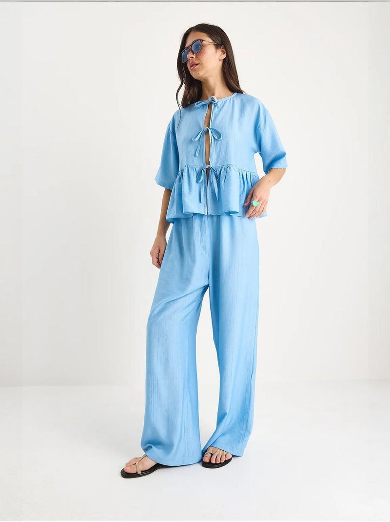 Conjunto coordenado de duas peças texturizado com detalhe de folhos lucci Azul-céu - Kiabi