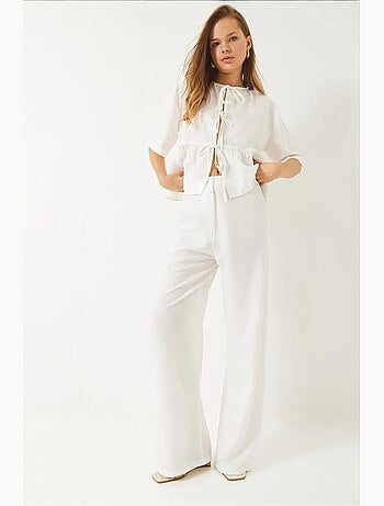 Conjunto coordenado de duas peças texturizado com detalhe de folhos lucci