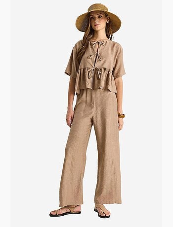 Conjunto coordenado de duas peças texturizado com detalhe de folhos lucci