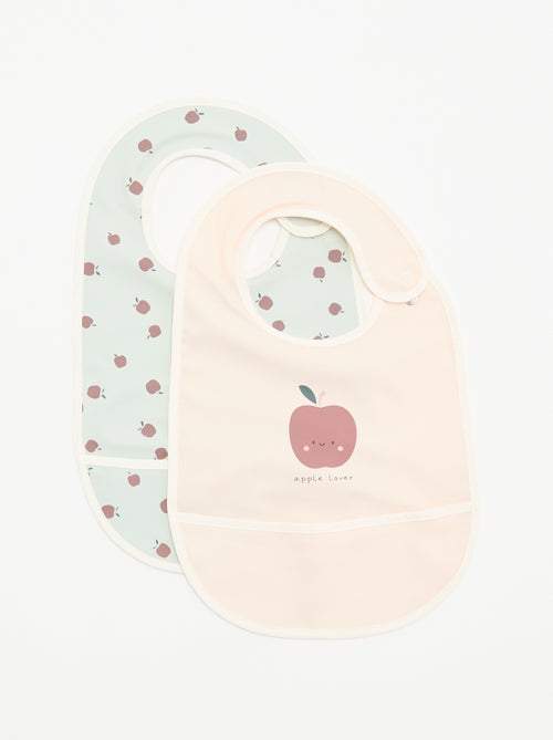 Conjunto de 2 babetes impermeáveis com estampado - Kiabi Conjunto de 2 babetes impermeáveis com estampado - Kiabi