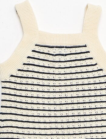 Conjunto de 2 peças: calções + t-shirt em croché