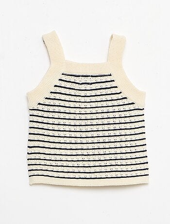Conjunto de 2 peças: calções + t-shirt em croché