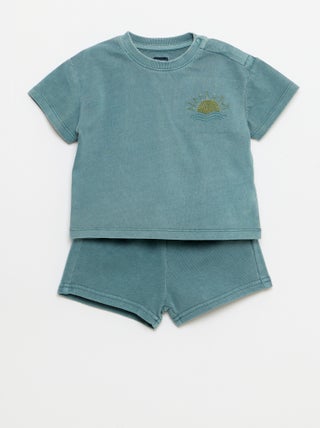 Conjunto de 2 peças: t-shirt bordada + calções