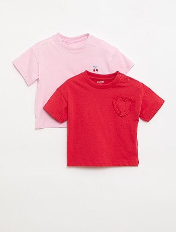 Conjunto de 2 T-shirts com detalhe no peito