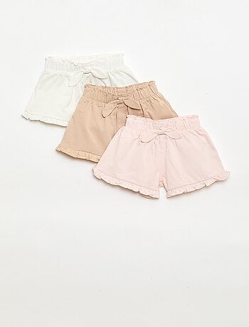 Conjunto de 3 shorts lisos com folhos