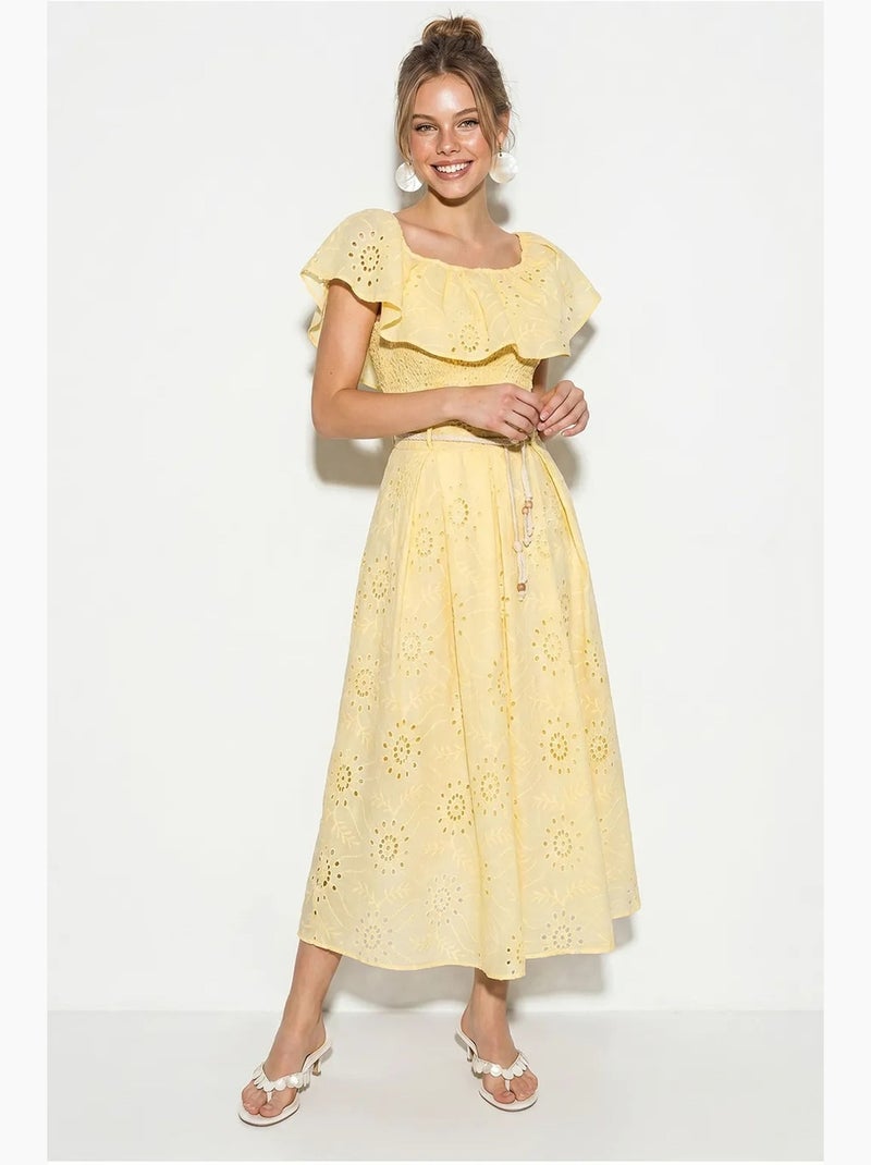 Conjunto de blusa bordada com decote ombro a ombro e saia midi lucci Amarelo-limão - Kiabi