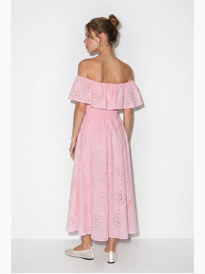 Conjunto de blusa bordada com decote ombro a ombro e saia midi lucci Rosa - Kiabi