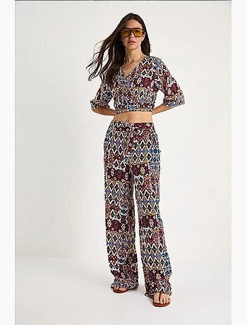 Conjunto de blusa e calças cropped estampadas bianco lucci
