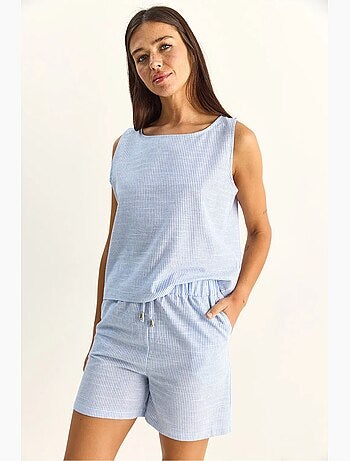 Conjunto de blusa e shorts de seersucker às riscas lucci