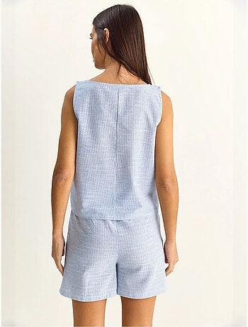Conjunto de blusa e shorts de seersucker às riscas lucci