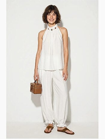 Conjunto de blusa halter e calças de cintura alta lucci