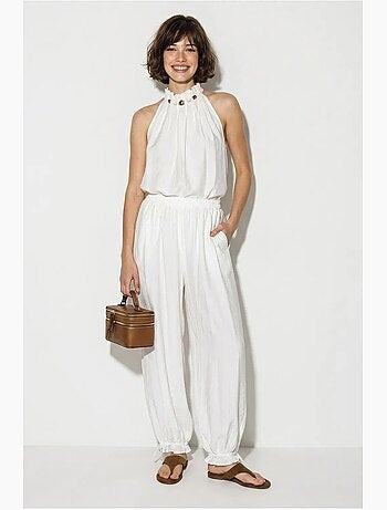 Conjunto de blusa halter e calças de cintura alta lucci